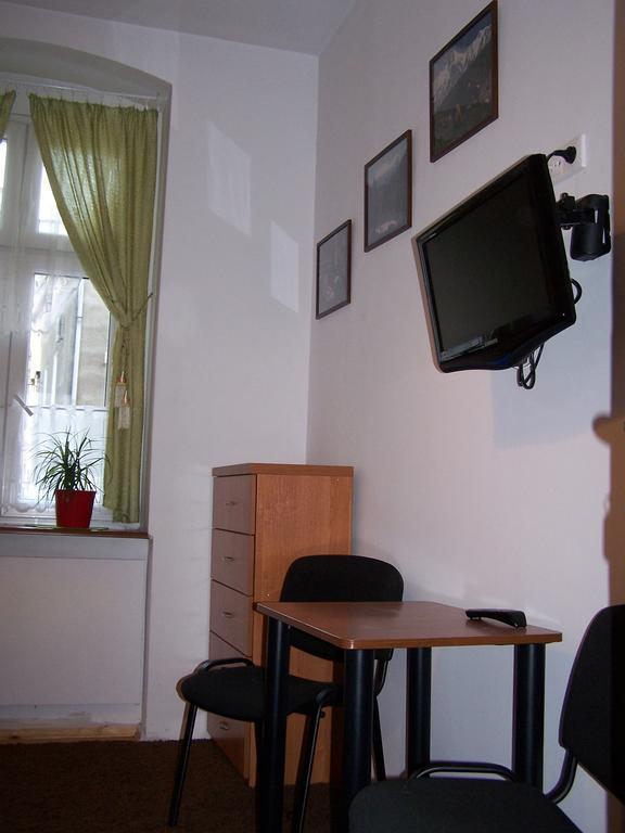 Film Hostel Poznan Exterior photo