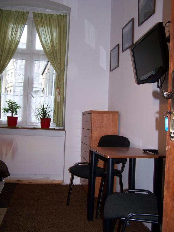 Film Hostel Poznan Exterior photo