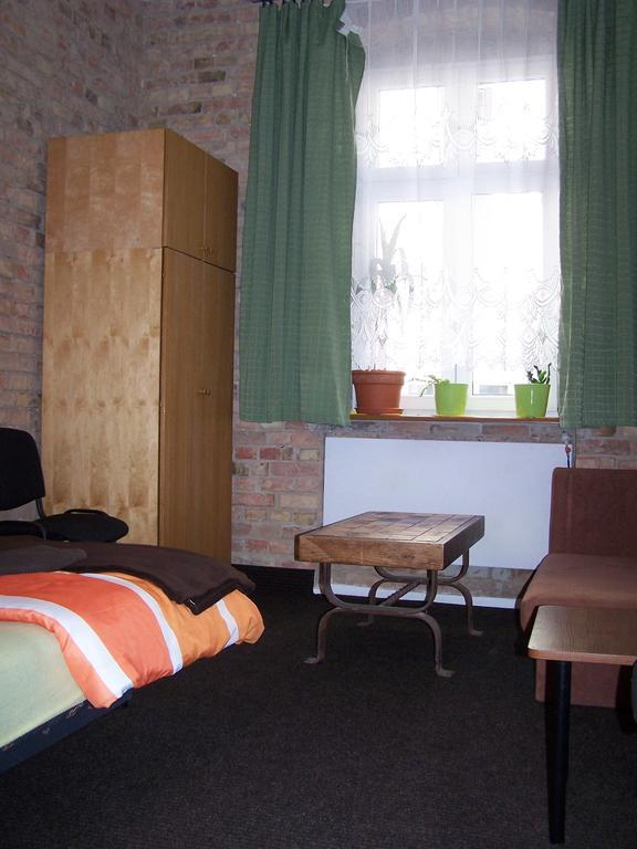 Film Hostel Poznan Exterior photo